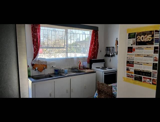 3 BEDROOM FREEHOLD FOR SALE IN PIONEER PARK